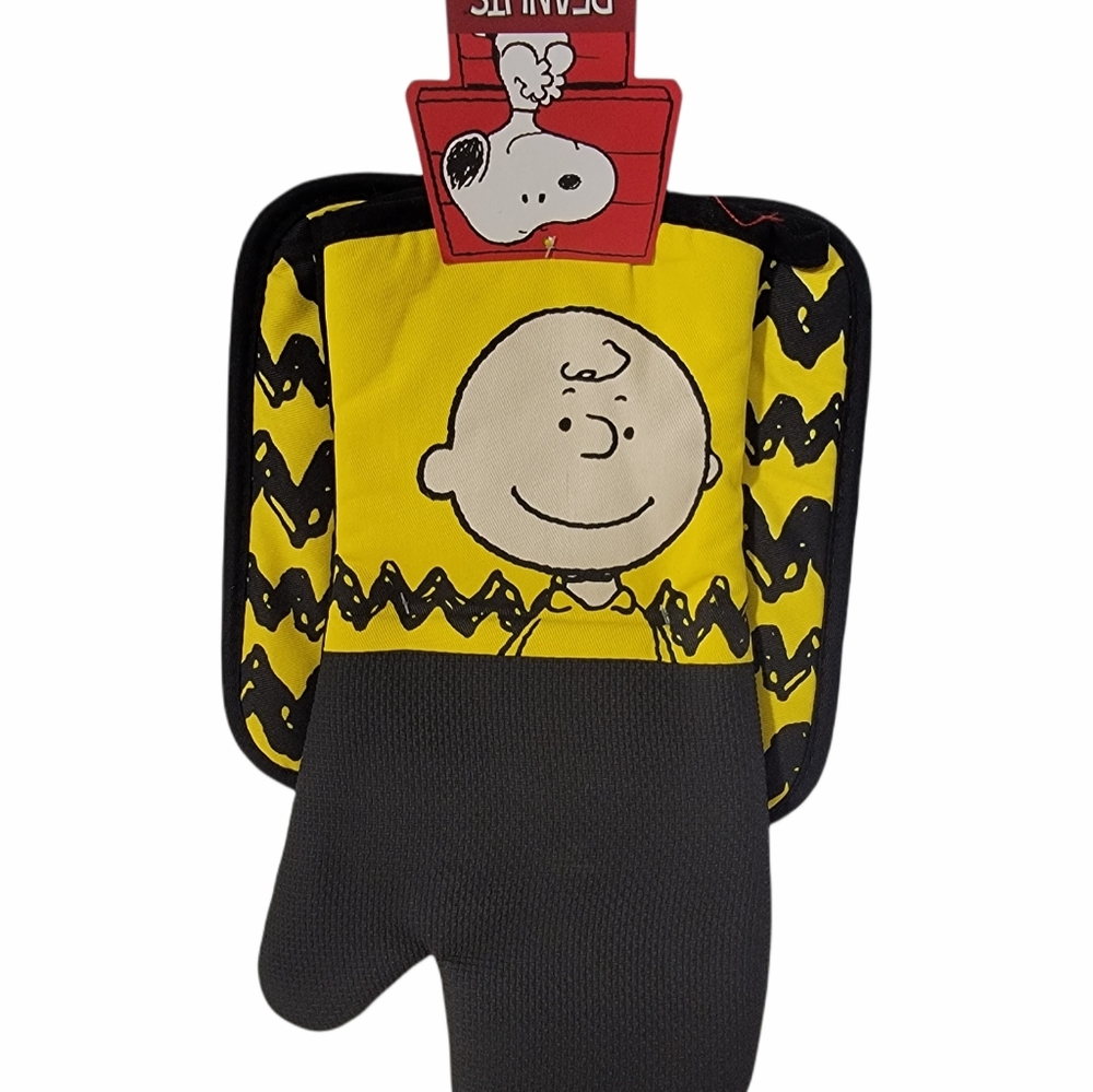 Peanuts Snoopy Oversized Oven Mitt & Pot Holder Set New